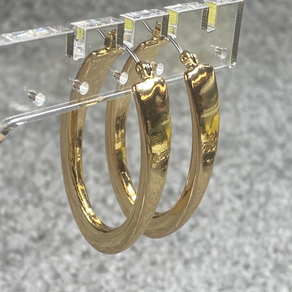 Oval Hoop Earrings Pierced Gold Tone Puffed Hinged Latch Back Click Closure - Picture 9 of 16